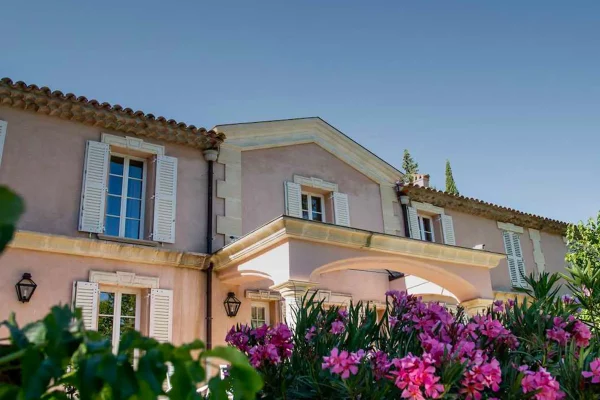 Façade du Château de Beaumel