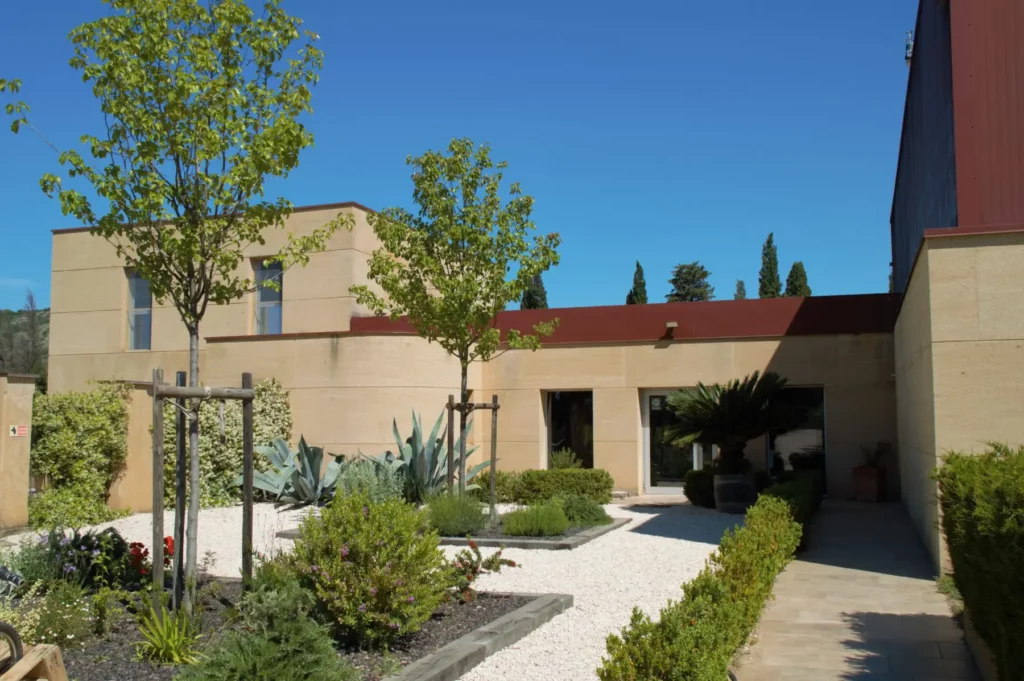 B&acirc;timent du domaine de Poulvarel