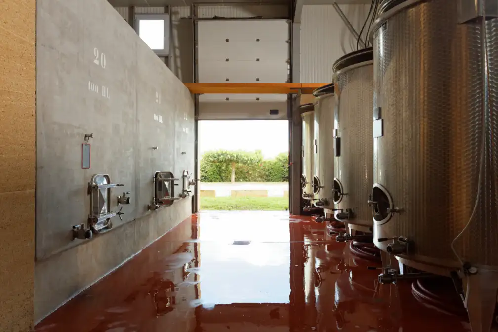 Les cuves du Domaine de Poulvarel