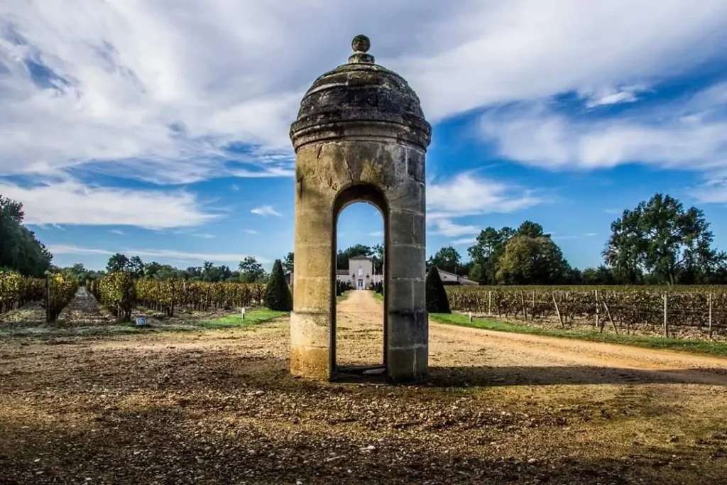 L'entr&eacute;e du Ch&acirc;teau du Grand Bos