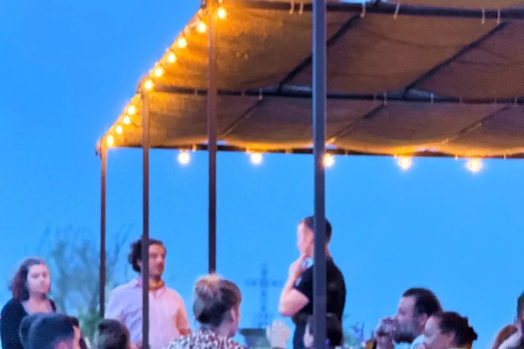 Château de Chambert - Soirée sous la pergola du domaine