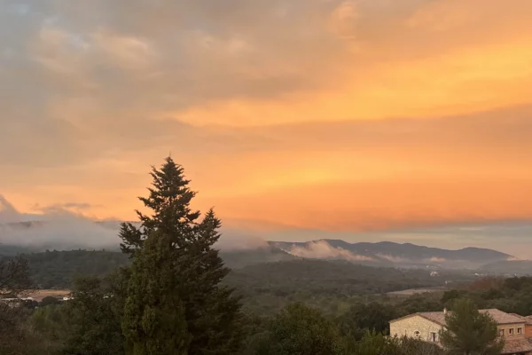 Château Lancyre - Coucher de soleil sur les coteaux du Pic Saint-Loup