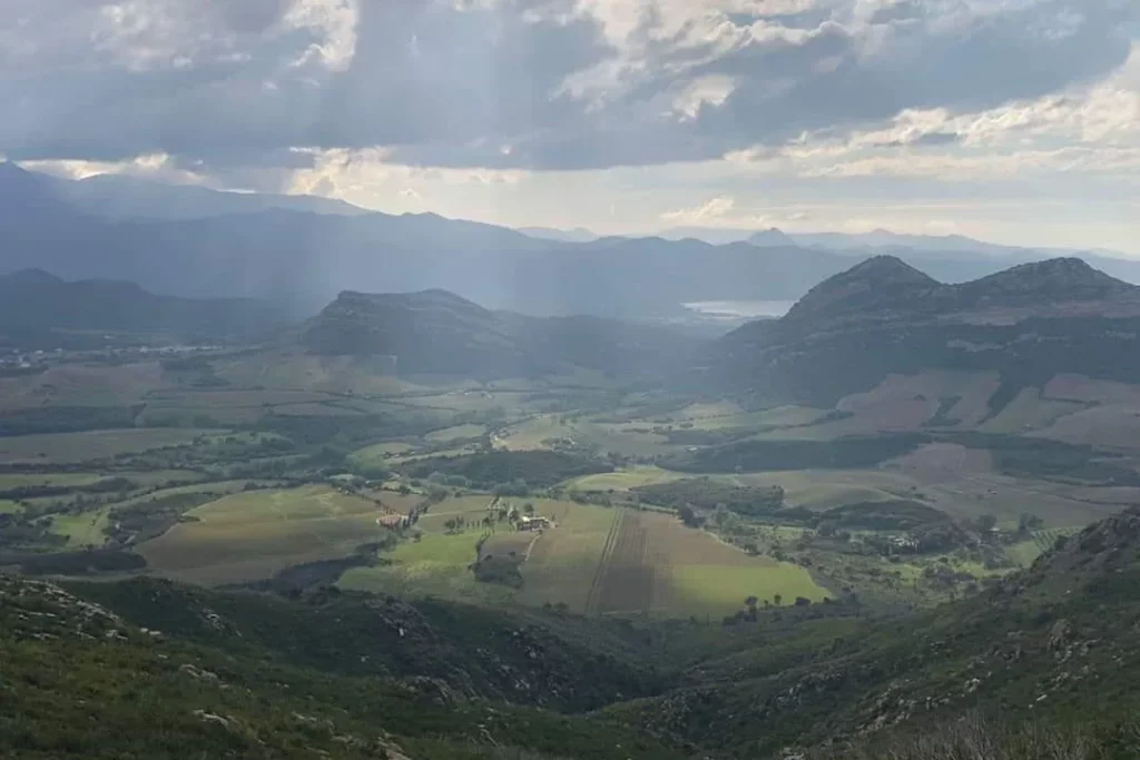 Domaine Paradella - La conque du Nebbiu vue depuis le col de Teghime