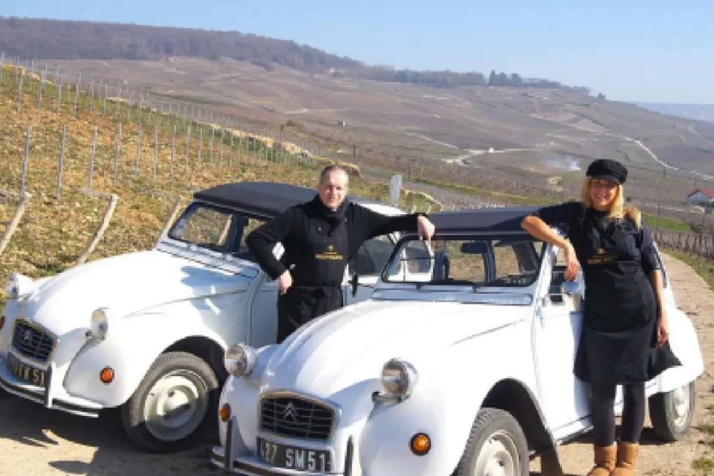 Champagne Adeline Martin - Deux 2CV de la maison sur un chemin des coteaux de la vallée de la Marne