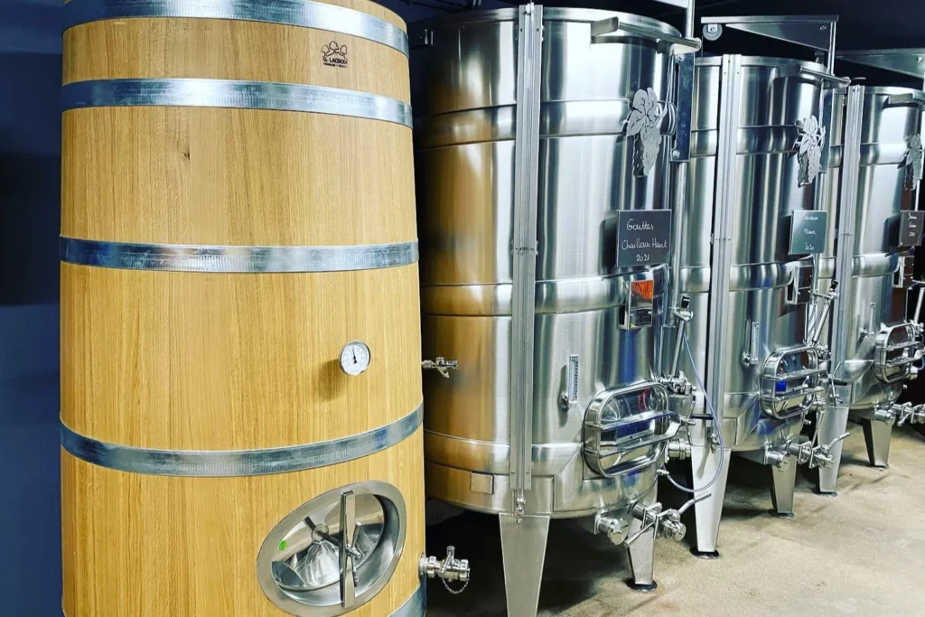 Domaine des Chasseignes - Cuve en bois destinée au pinot noir des Chailloux