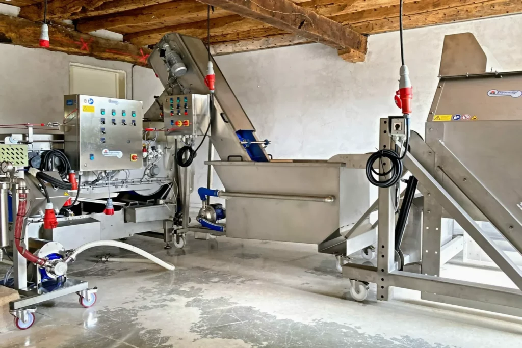 Manoir de Saint-Bazile - Ligne de pressage, de pasteurisation et de conditionnement des jus de pomme